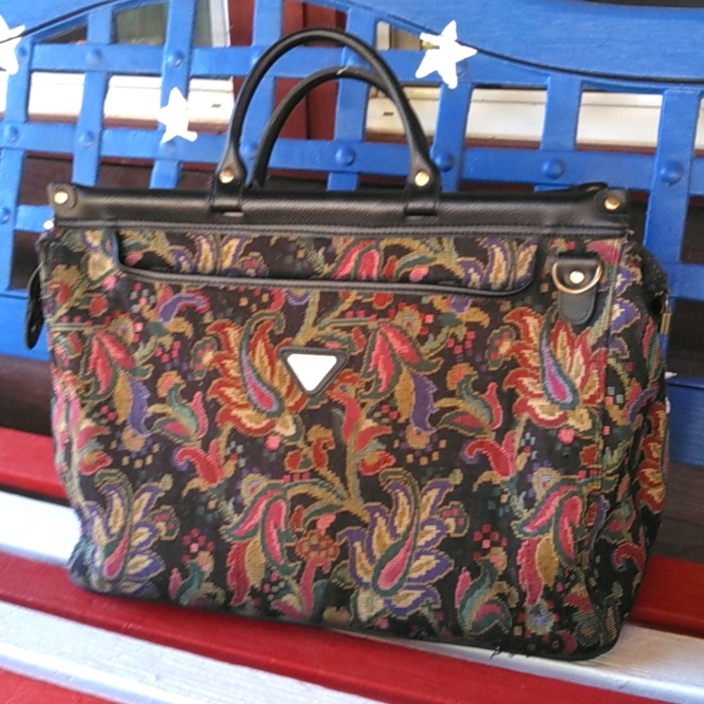 Vintage Tapestry Carpet Bag Style Overnight Bag